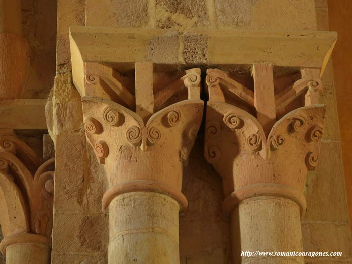 CAPITELES DE LA NAVE